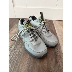 Heelys Force sneakers in a grey colorway with bright yellow sz 5 youth